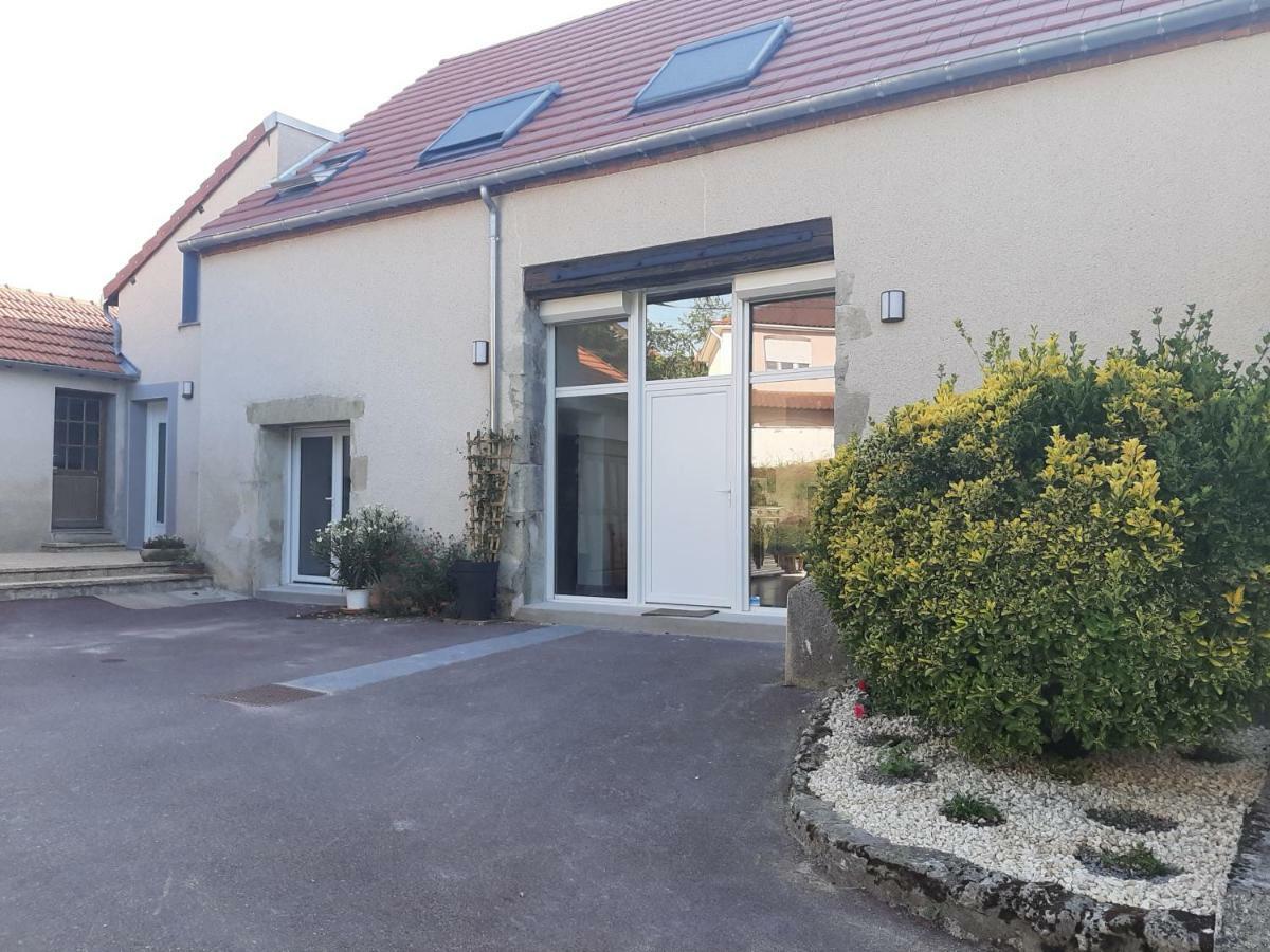 Le Feneau Maison D'Hotes Creuzier-le-Neuf Eksteriør billede